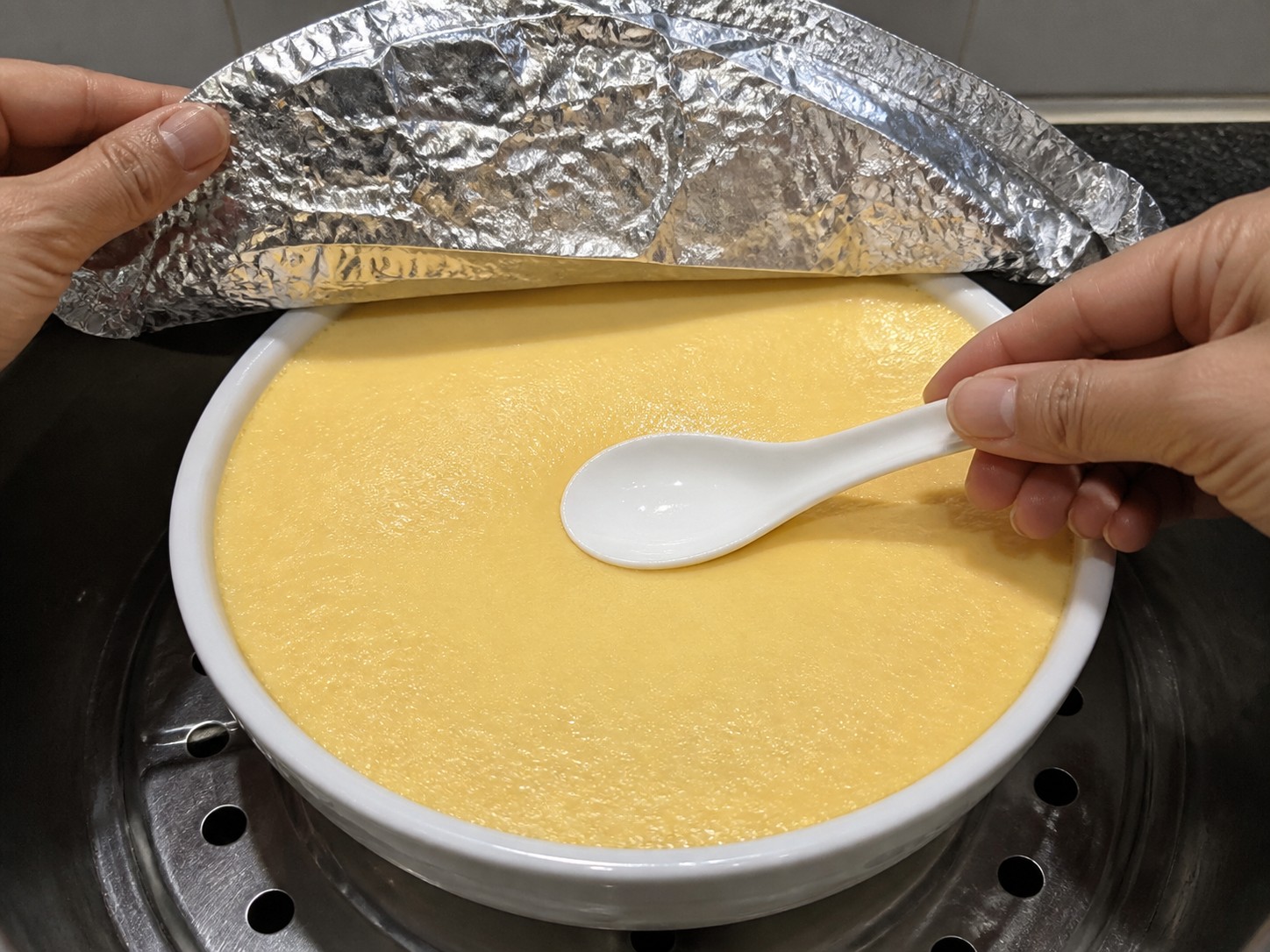 Telur Kukus Lembut dengan Daging Babi Cincang โ Diamkan dan periksa