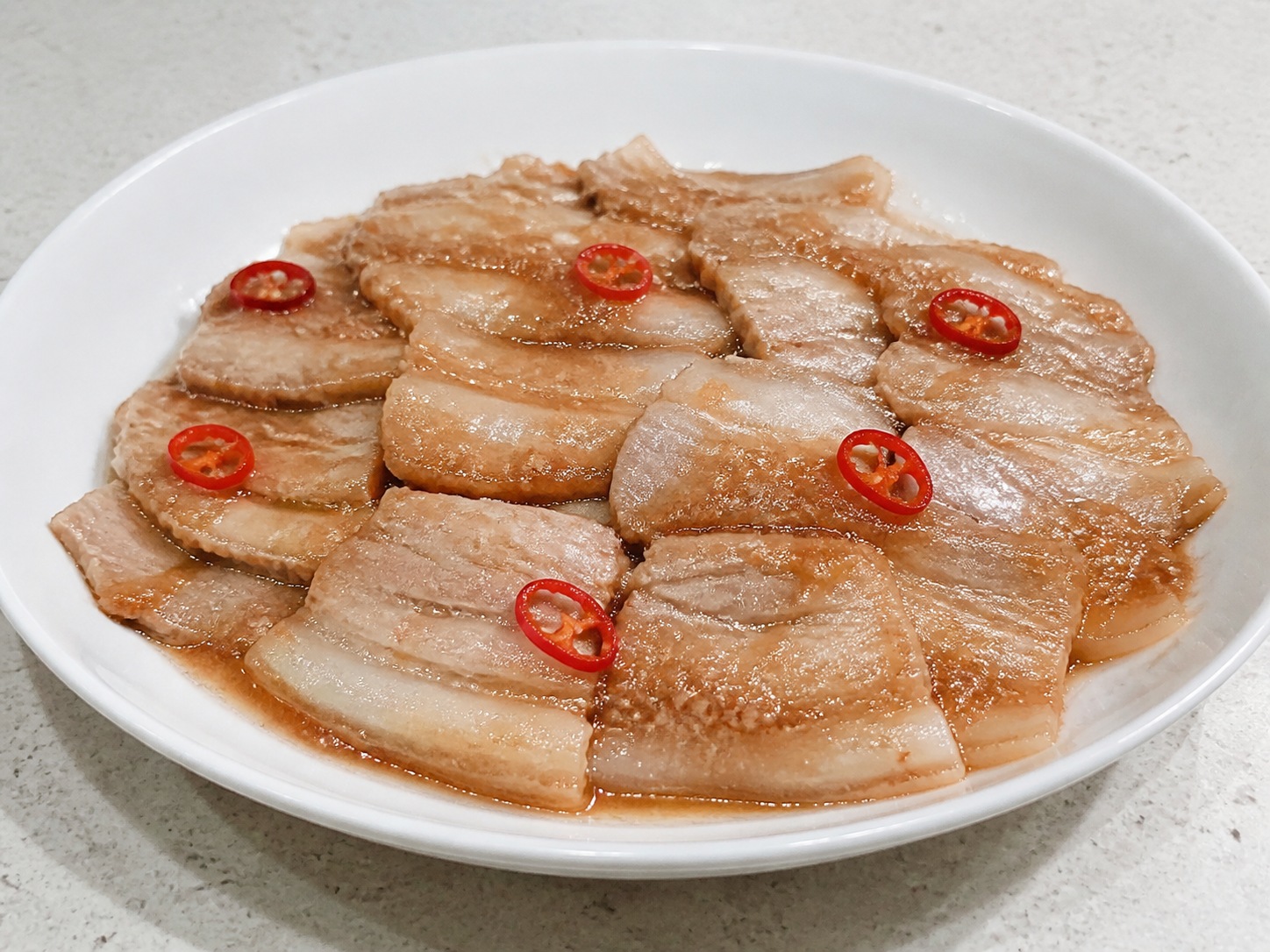 Perut Babi Kukus dengan Terasi finished dish