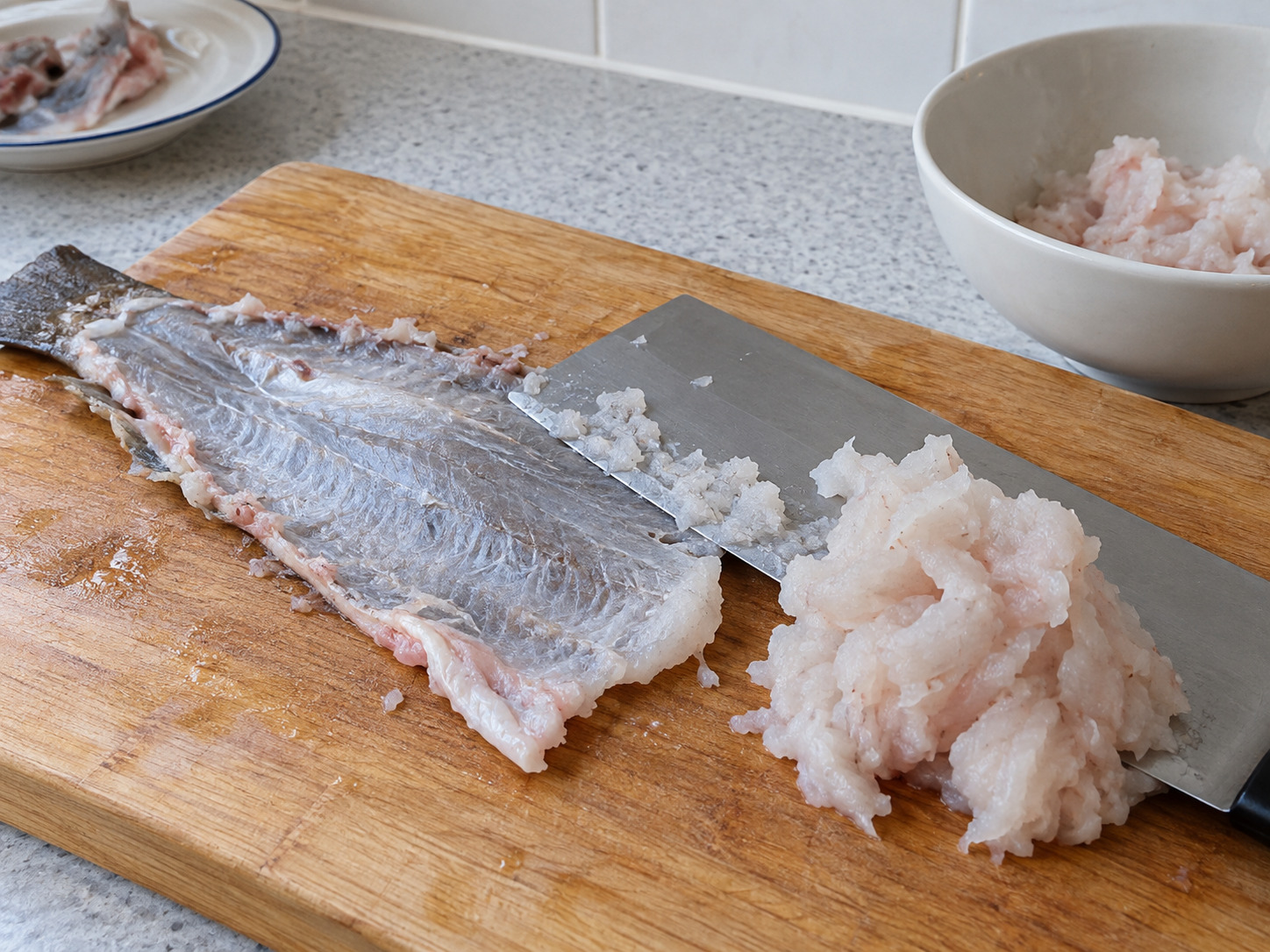 潮州魚餃 — 刮取魚肉