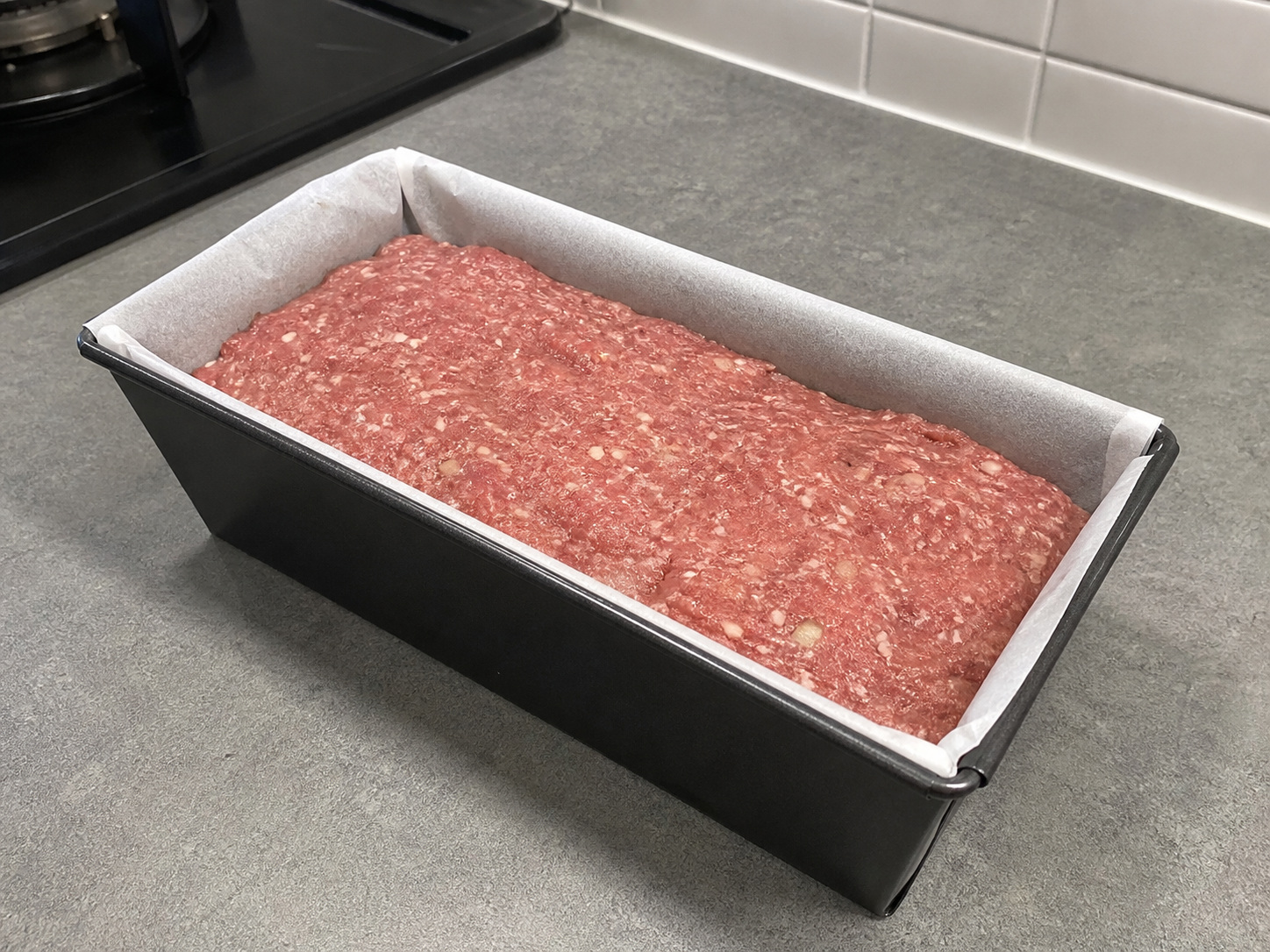 番茄醬焗牛肉批: 放入長形模