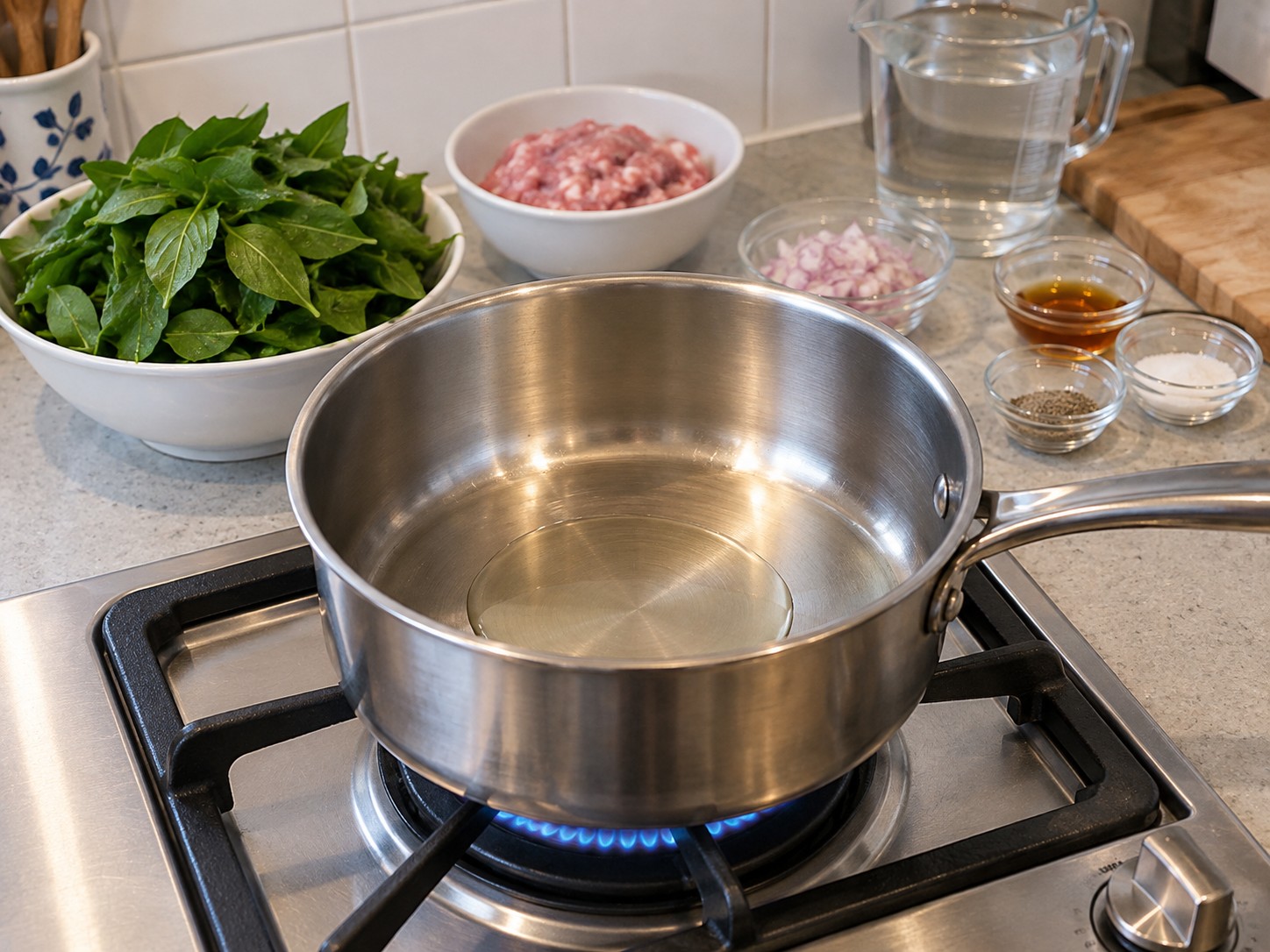 越式甜葉菜肉碎湯 — 5. 湯鍋以中火加熱食油。