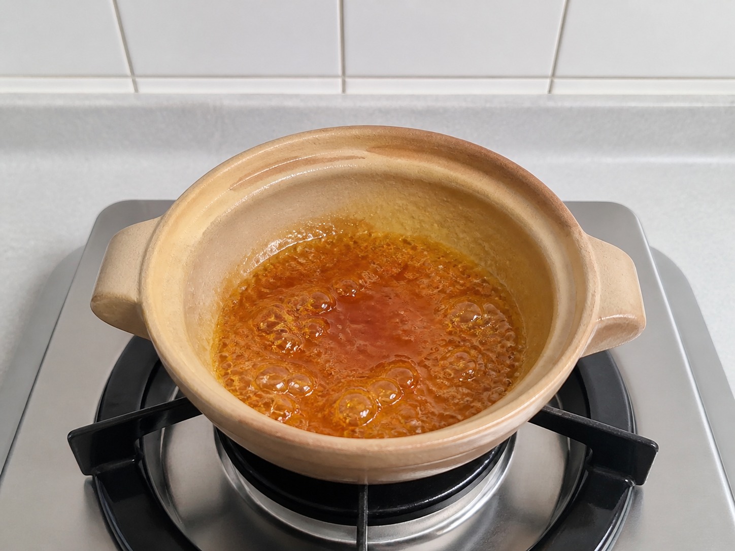 Ikan Karamel Claypot Vietnam — Buat karamel