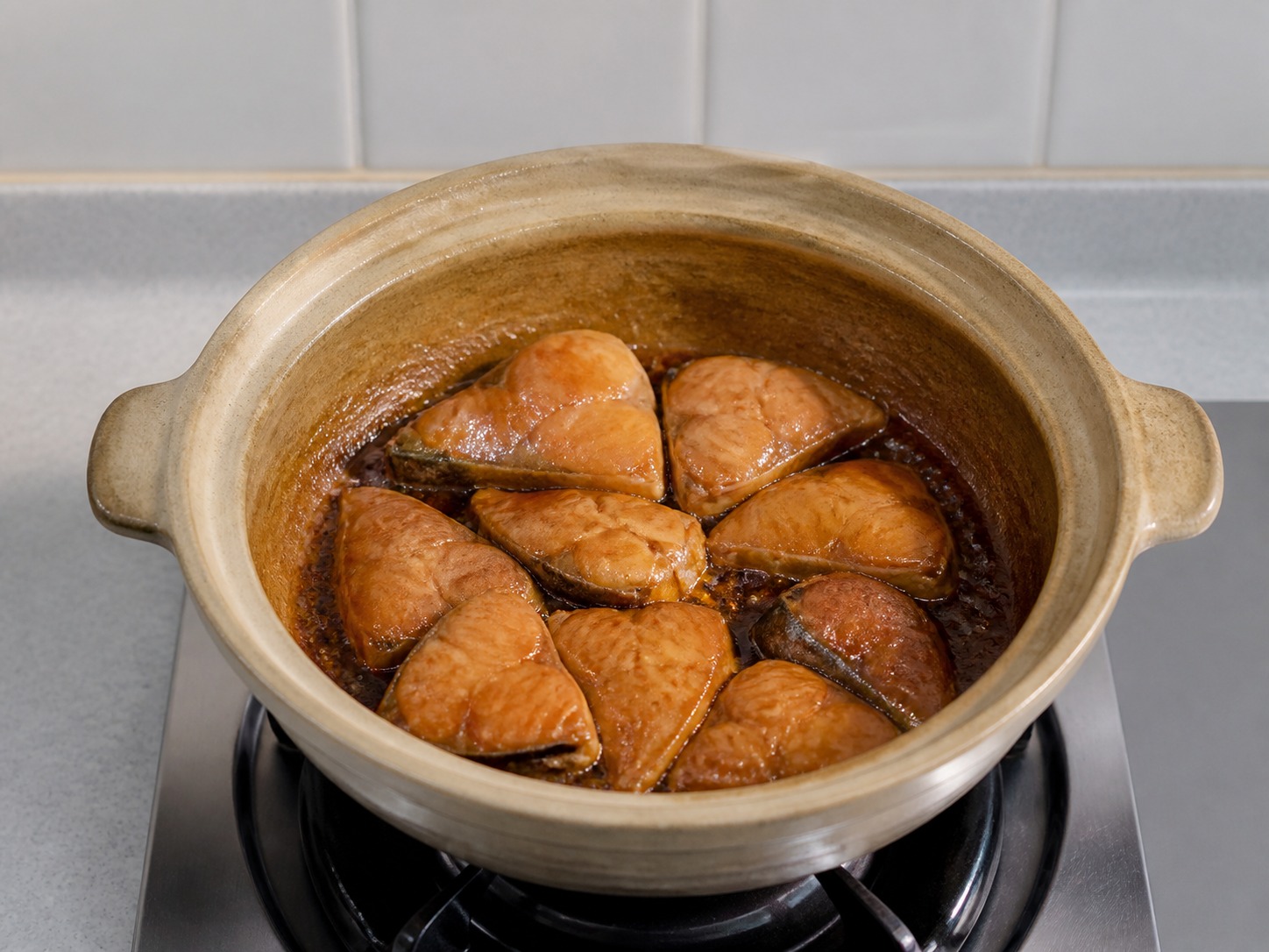 Ikan Karamel Claypot Vietnam — Bakar ikan