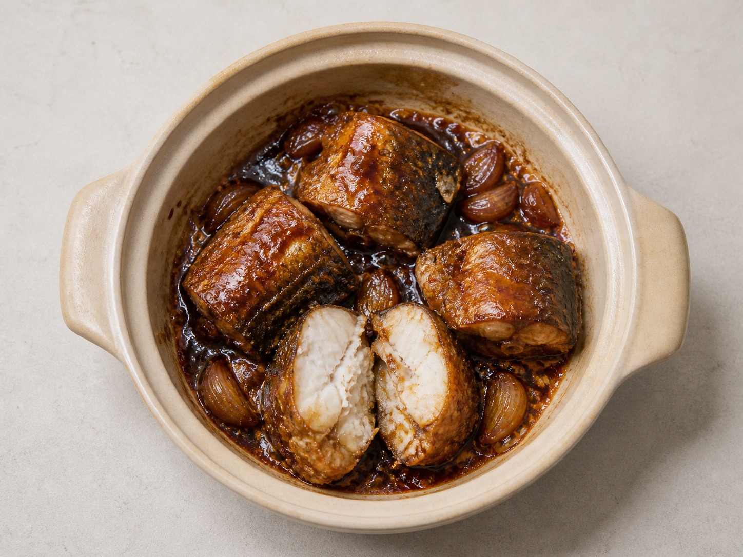 Ikan Karamel Claypot Vietnam — Periksa matang