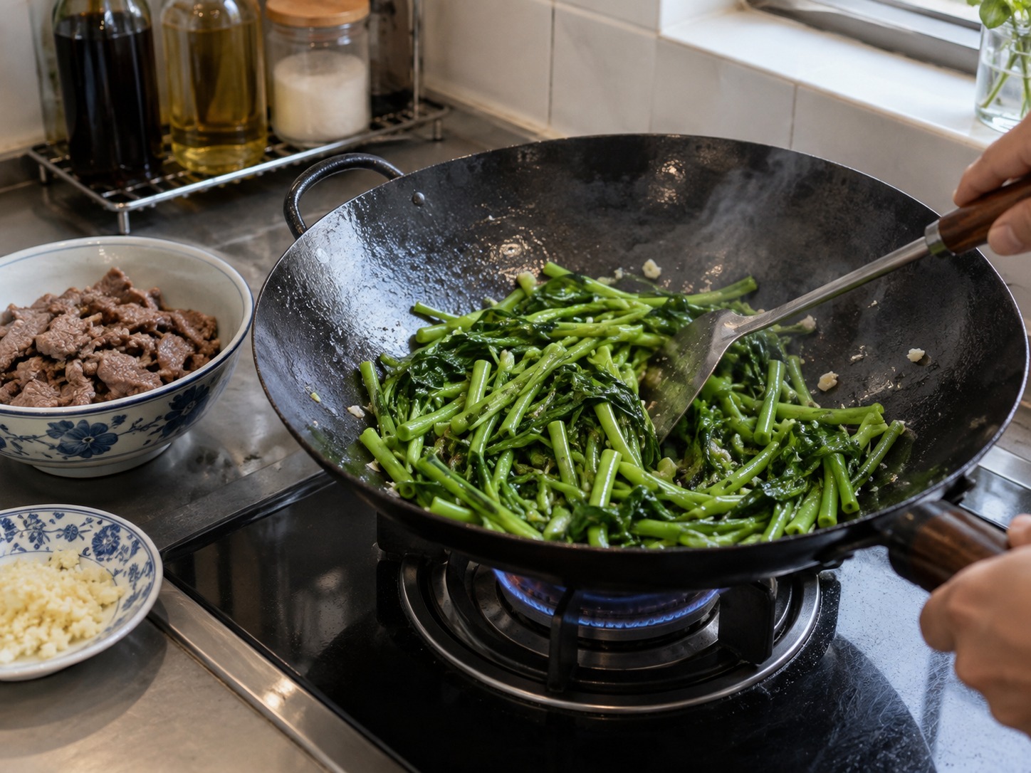 越式通菜炒牛肉 — 炒蒜香通菜