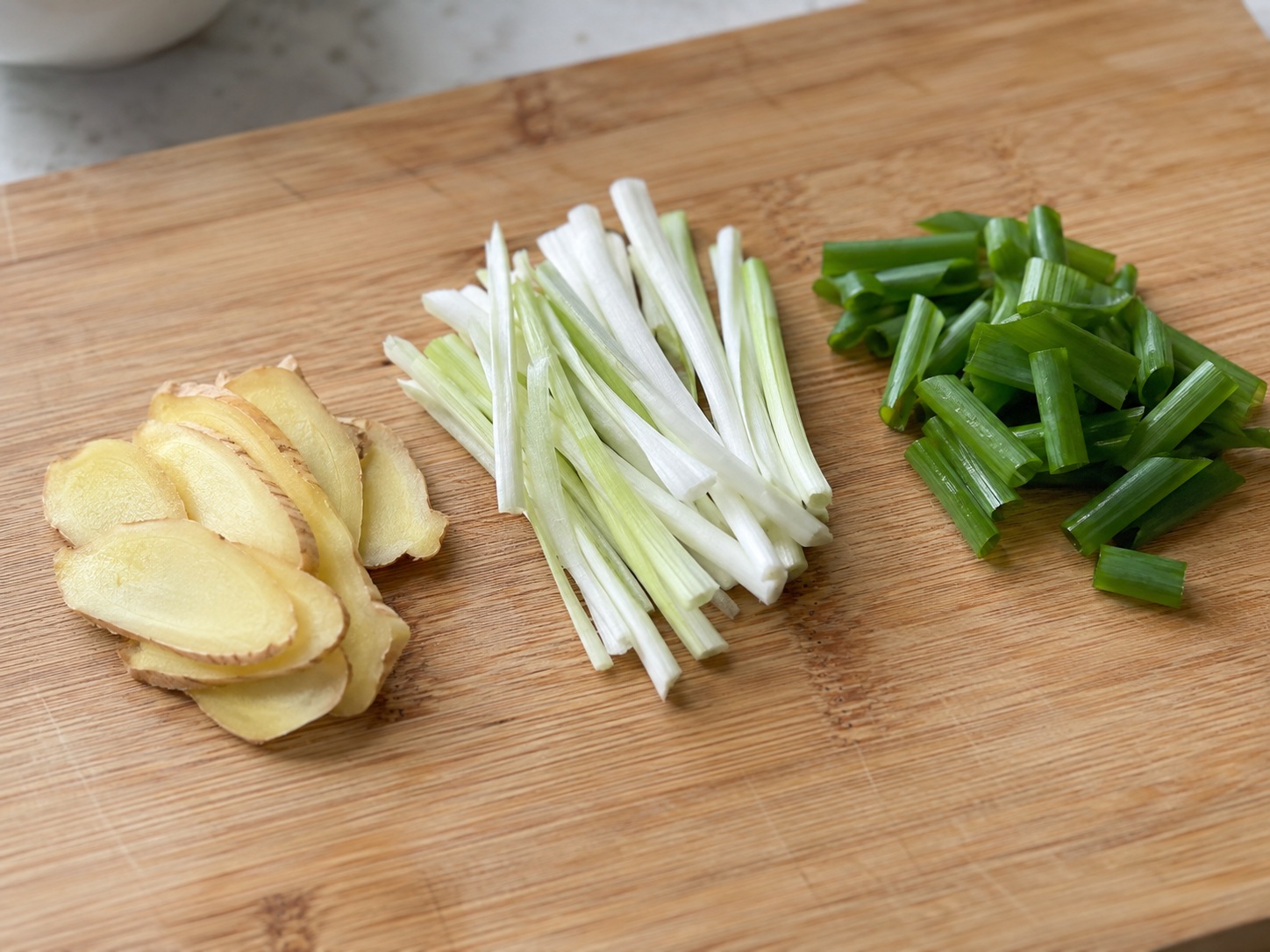 Ayam Kukus Panci Uap Yunnan — Potong aromatik